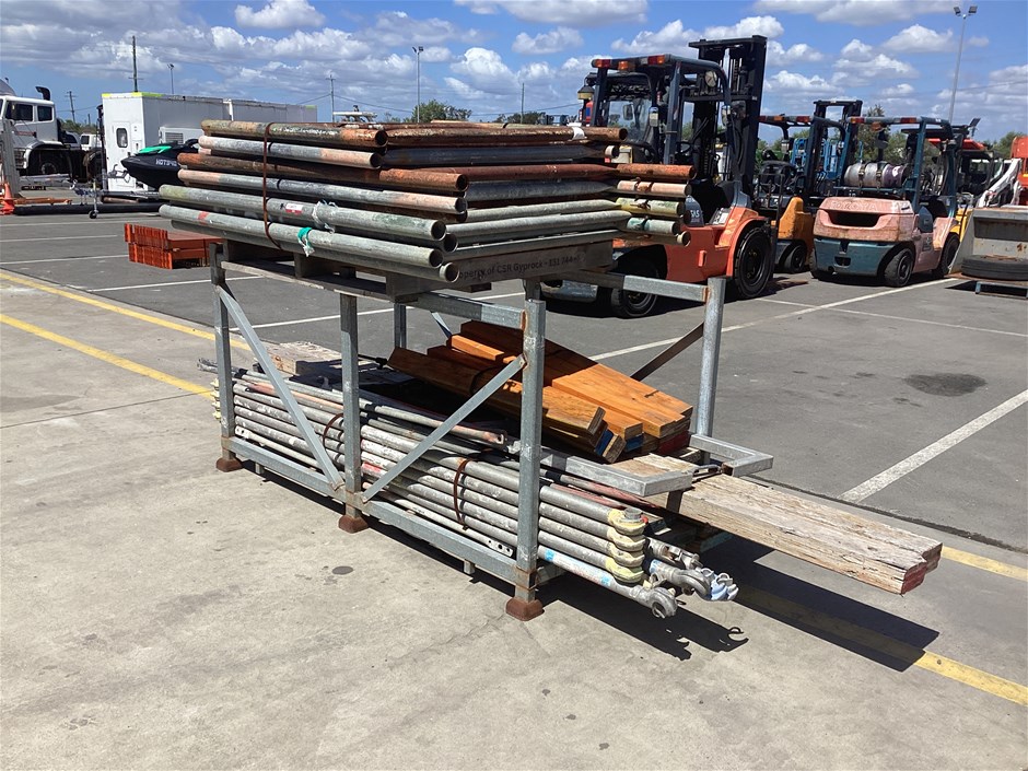 <p>Scaffolding Components and Timber Planks</p>