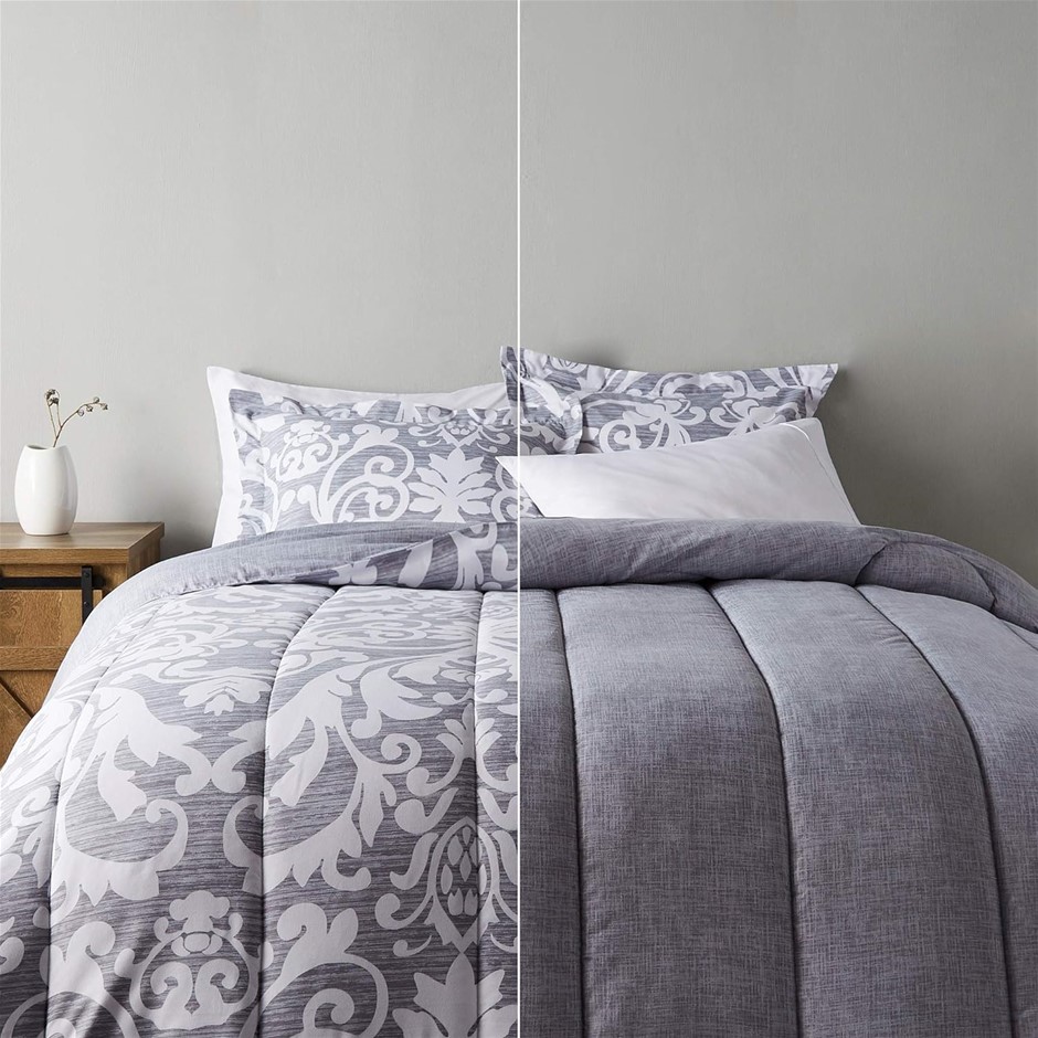 AMAZON BASICS Ultra-Soft Light Weight Microfiber Reversible Comforter 3 Pie