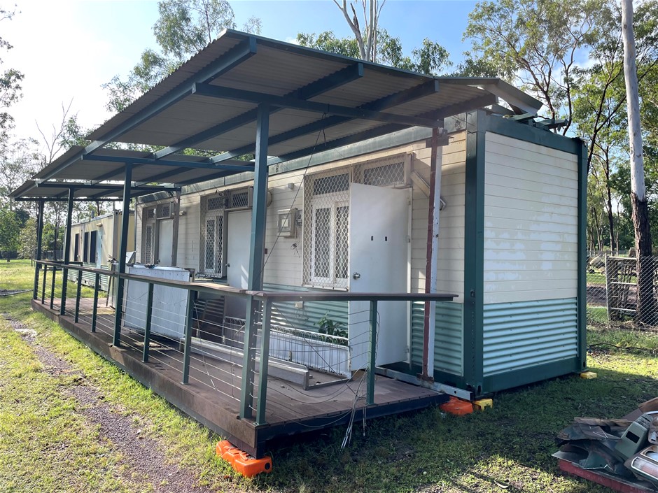 <p>3 x Bedroom 3 x Bathroom Pull Out Transportable Building With Deck</p>