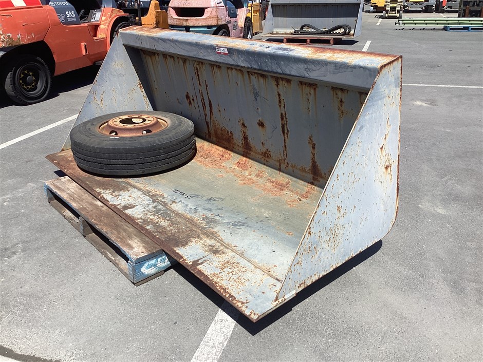 Barrett Machinery Bucket