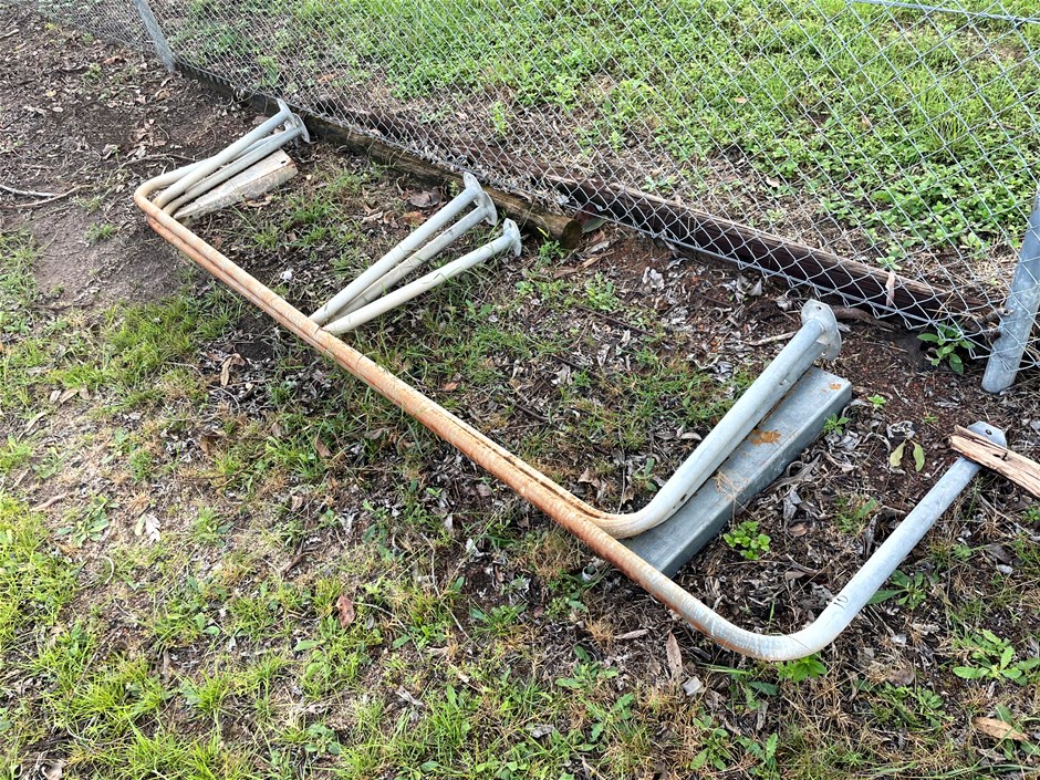 <p>Galvinized Steel Hand Rails</p>