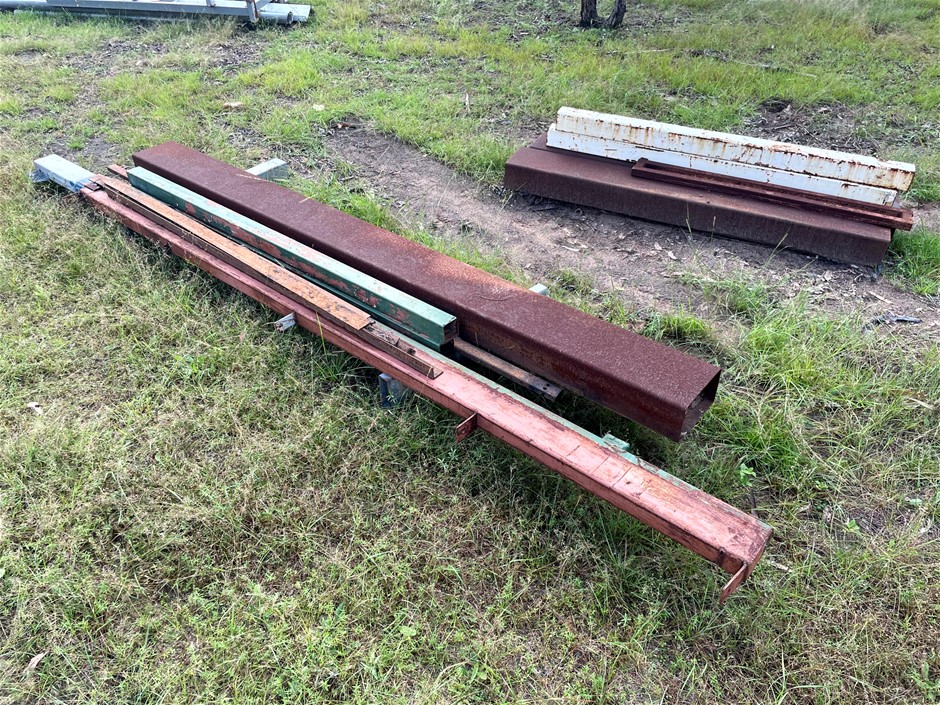 <p>Assorted Lengths of Steel</p>