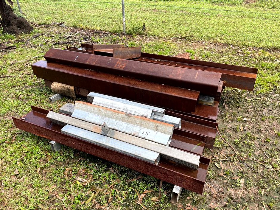 <p>Steel I Beams & RHS</p>