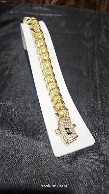 18KGold-plated/Italy Triple Yellow Gold Plated Bracelet -22cm-14mm