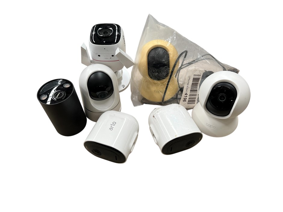 7 x Assorted Security Cameras and Accessories, INCL: ARLO, TAPO, ETC. NB: P
