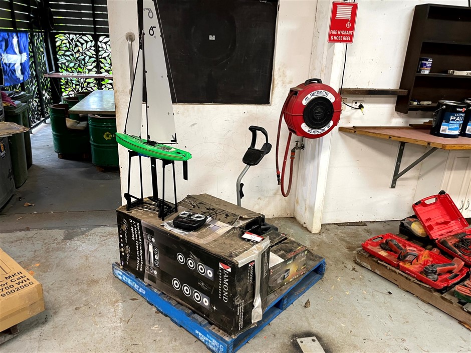 <p>Surround Sound System, Projector & RC Boat</p>