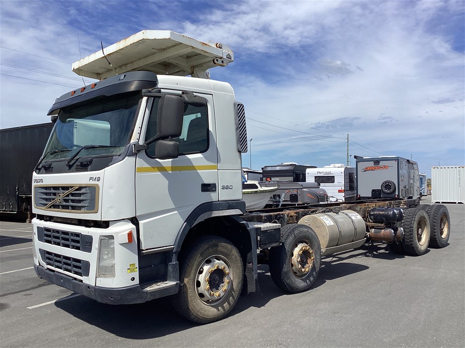 2006 Volvo FM9 8 x 4 Cab Chassis Truck