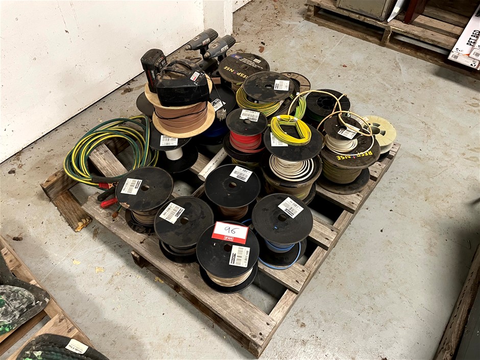 Assorted Electrical Cable / Heat Shrink and Heat Guns