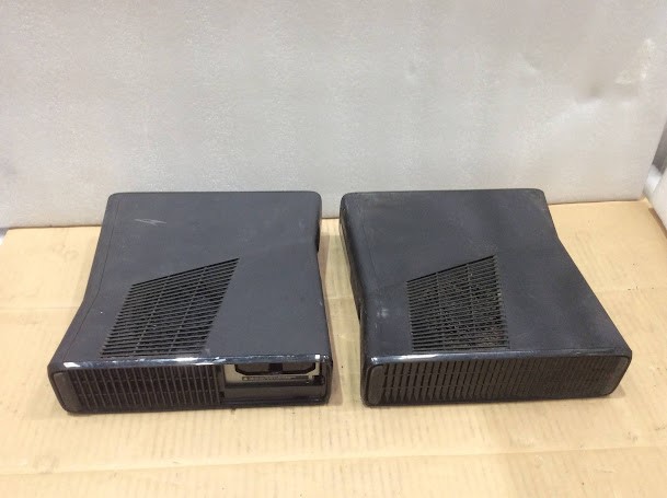 Microsoft Xbox 360 S 1439 Consoles (Lot of 2)