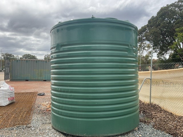<p>West Coast Poly 10000lt Water Tank</p>
