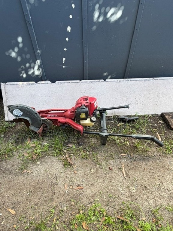 Atom Commercial Edger