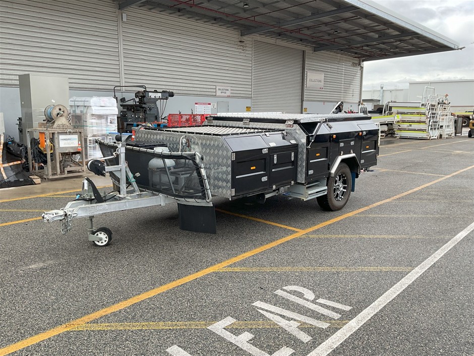 2018 Southern Cross Black Pearl Camper Trailer