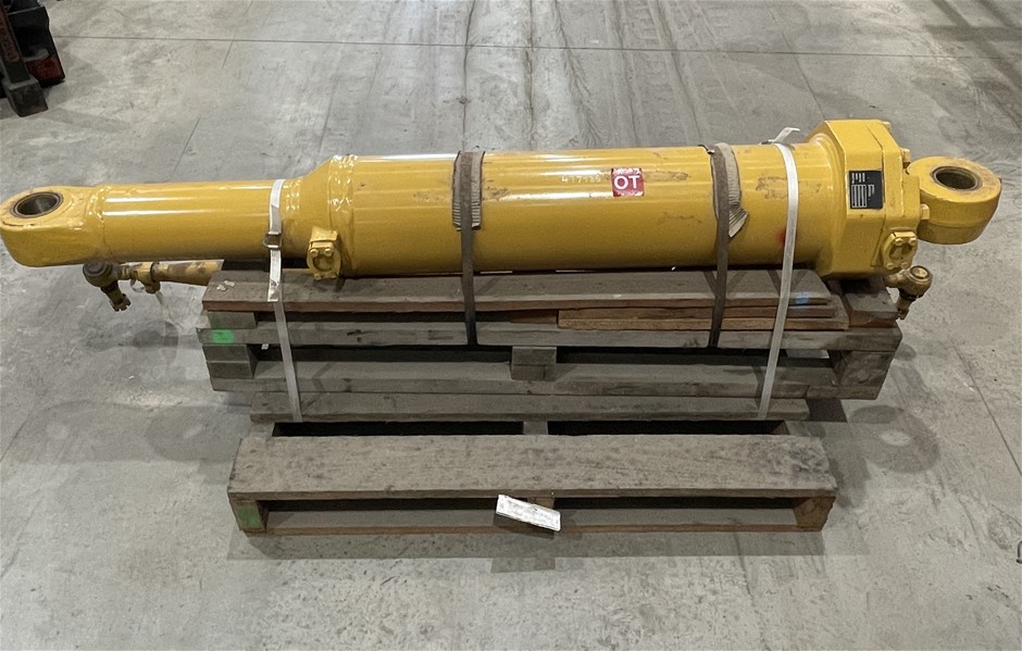 Cylinder Ripper Tilt