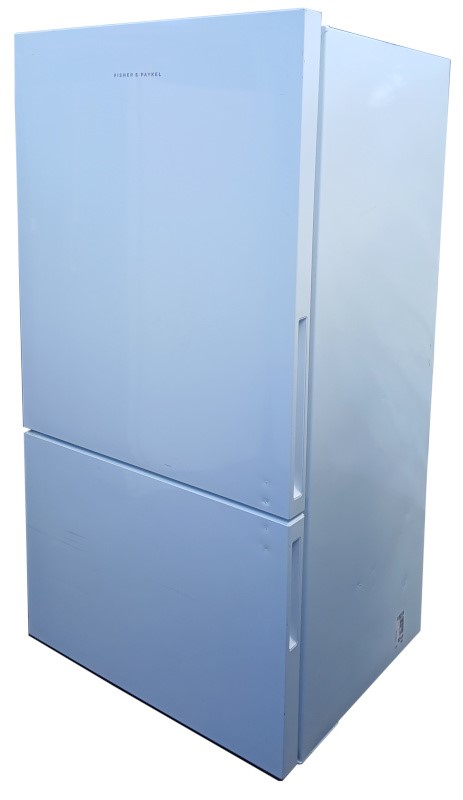 Fisher & Paykel Model: RF522DLPW6 Vertical Fridge/Freezer