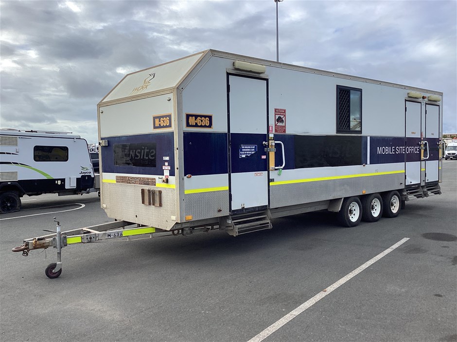 2012 Work Structure Series 9 Triaxle Service Trailer