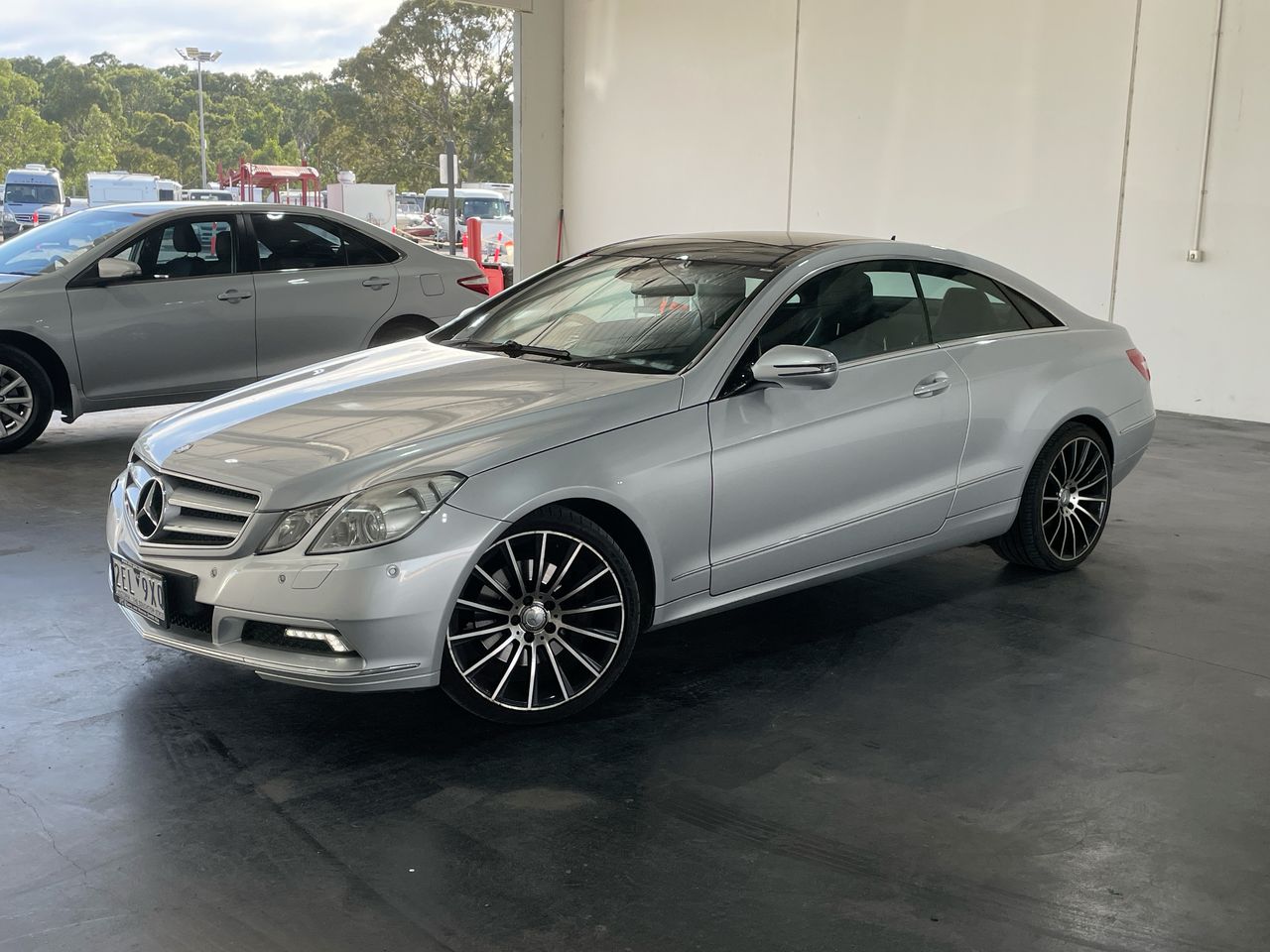 2009 Mercedes Benz E 350 350 ELEGANCE C207 Automatic Coupe
