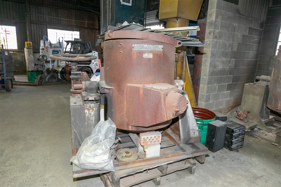 Morgan And Major 400 LB GA TILTER Tilting Furnace