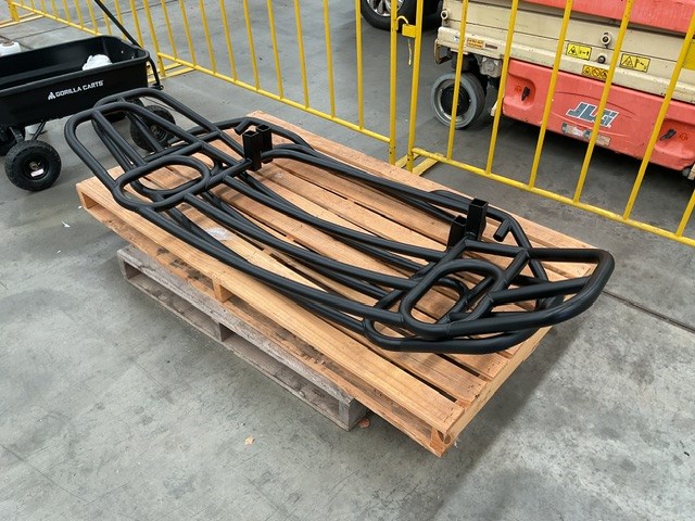 <p>3x Nudge Bars</p>