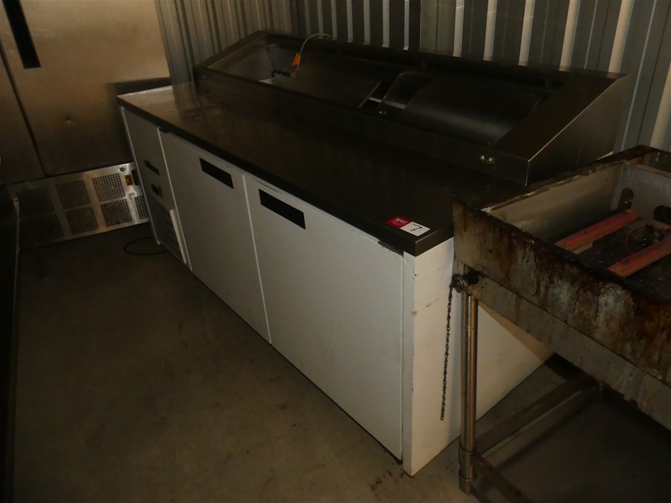 Williams HJ2PCBA-000 2 Door Pizza Preperation Counter Refrigerator