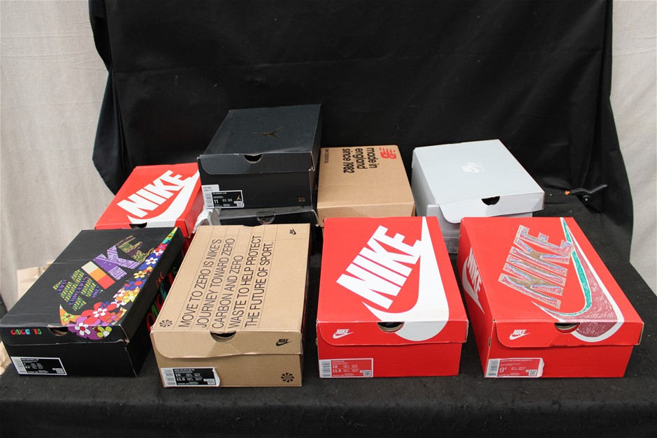 19 x Pairs of Sneakers Including Nike, New Balance