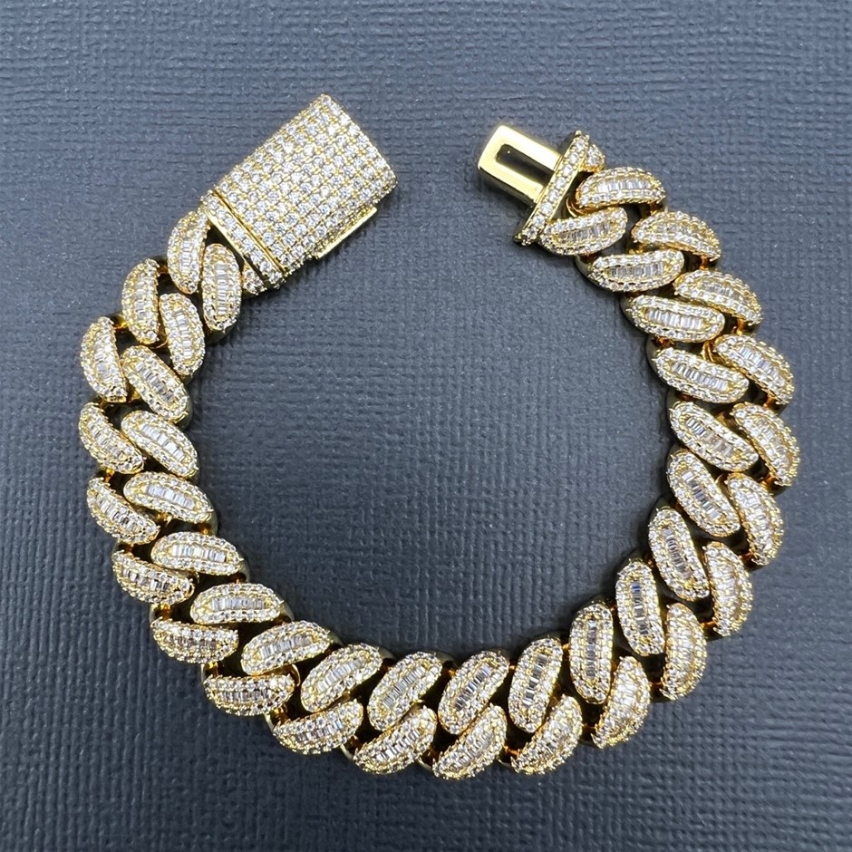 18K Gold-Filled Cuban Chain Bracelet with Simulated Diamonds - 17.8cm