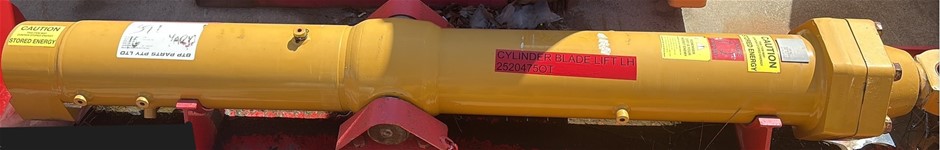 Cylinder Blade Lift LH