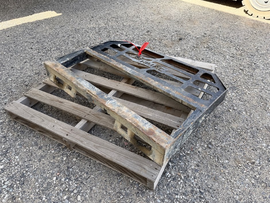 <p>2025 Himac Pallet Fork Frame</p>