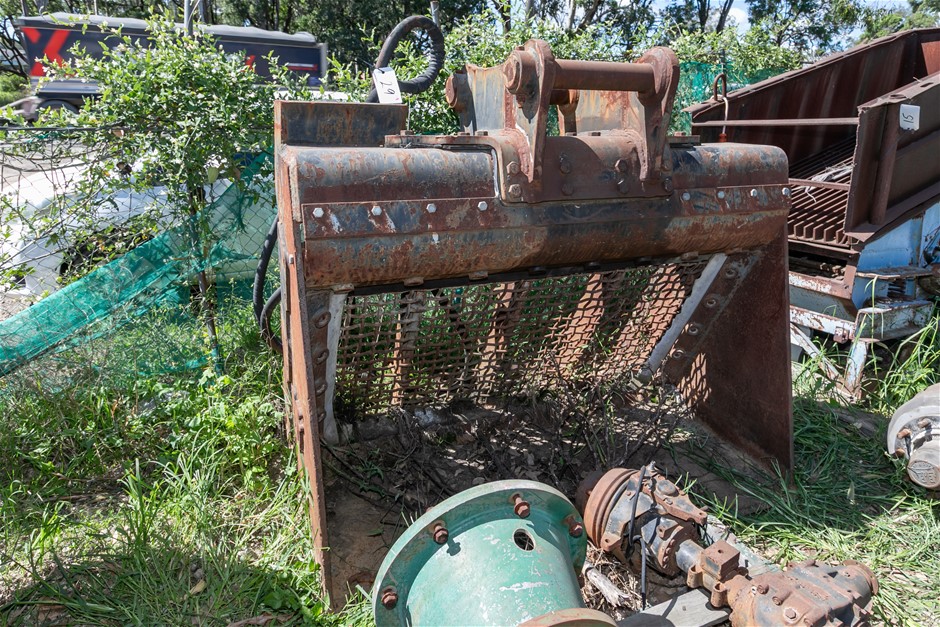 Excavator Vibrating Screening Bucket