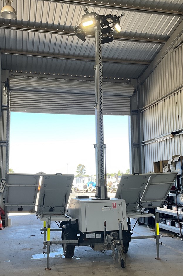2019 SMC TL55 Lighting Tower - 240w - LED Solar Chinchilla