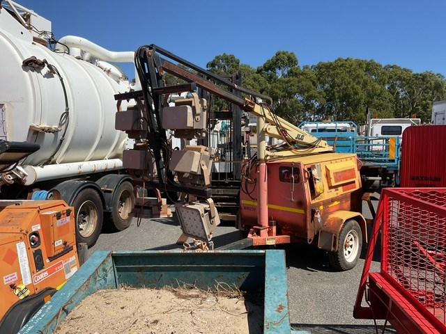 2014 JLG LED-6 Single Light Tower Trailer