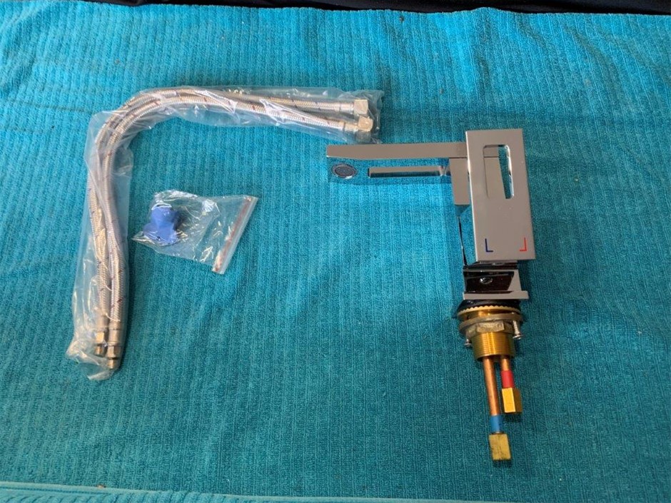 New in Box Simply Inspiring Swivel Basin Mixer Tap - Qty 1