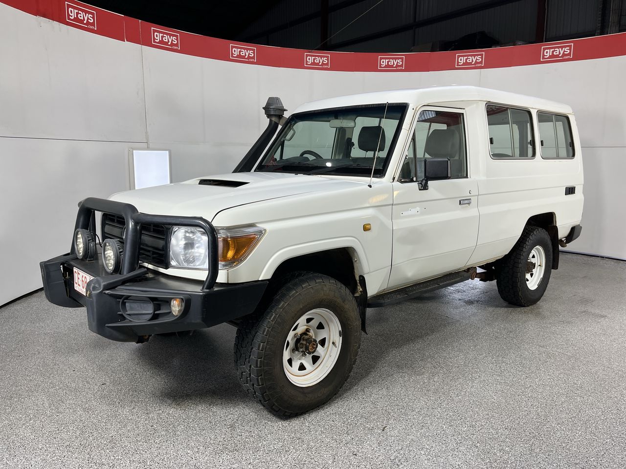 2015 Toyota Landcruiser WORKMATE T/D Manual 10 Seats