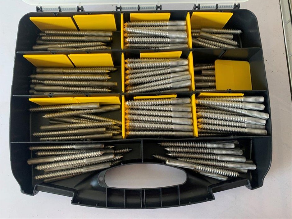 New Quality Medium Size Carry Case with Stainless Steel Screws/Bolts