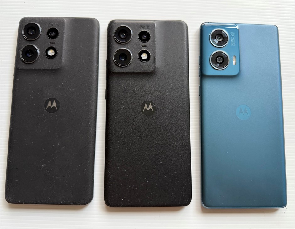 Motorola Edge 50 Pro 256Gb / Edge 50 Fusion 256Gb - For Parts (Lot of 3)