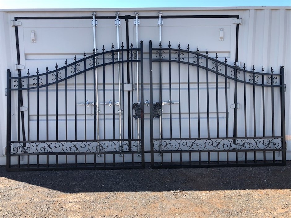 Set of 2 x 8ft Wrought Iron Style Gates(Unused)