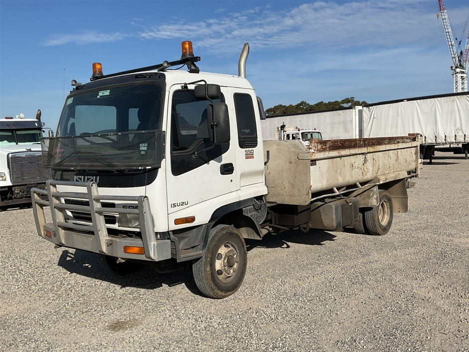 2003 Isuzu FRR 550 Long 4 x 2 Tipper Truck