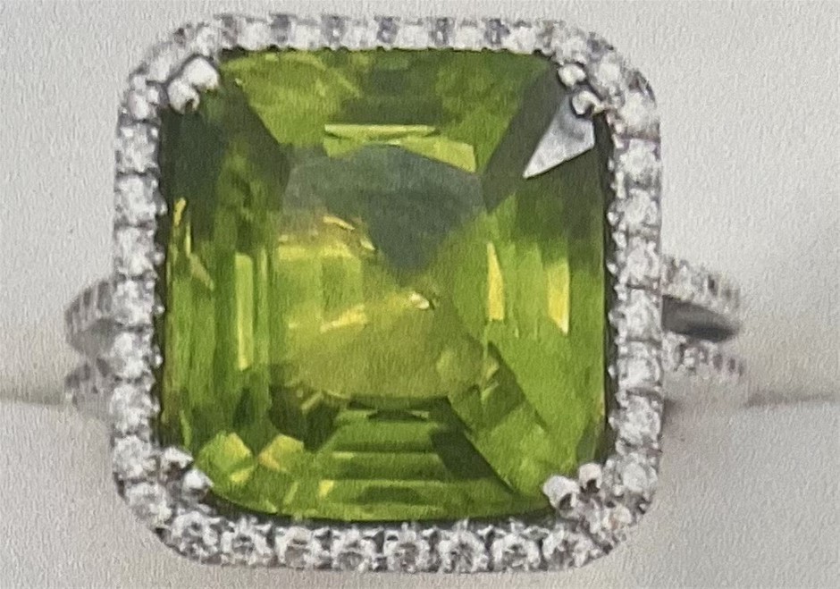 18carat white gold diamond ring cushion cut peridot retail val: $15,867