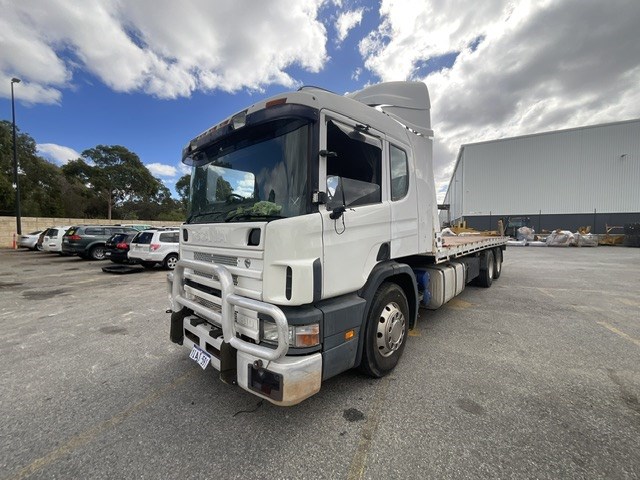 2000 Scania 94 6 x 2 Tilt Tray Truck