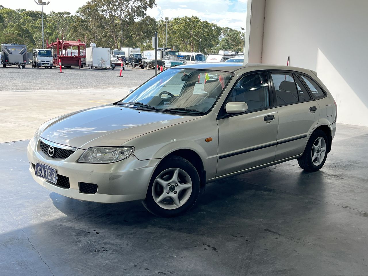 2002 Mazda 323 ASTINA 1.6 BJ Automatic Hatchback