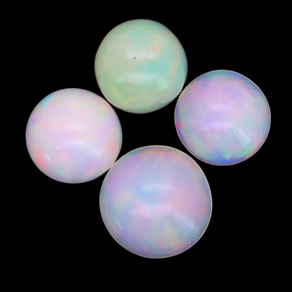 3.72 Carats White Color-Play Opal