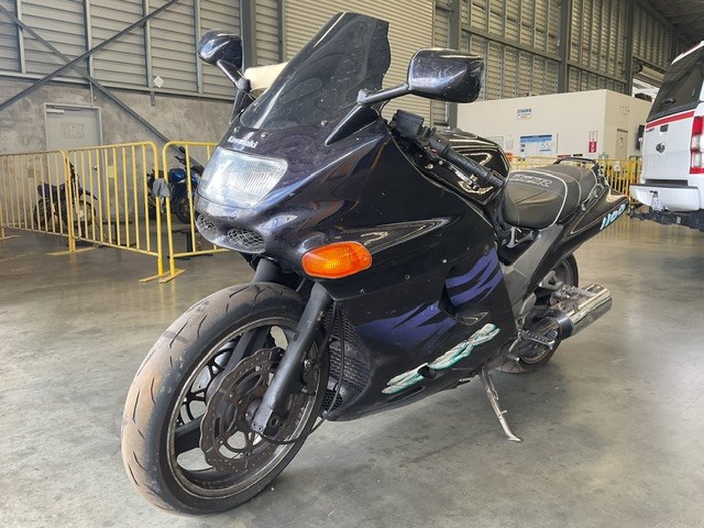 <p>1995 Kawasaki  ZZR 1100 Motorcycle</p>