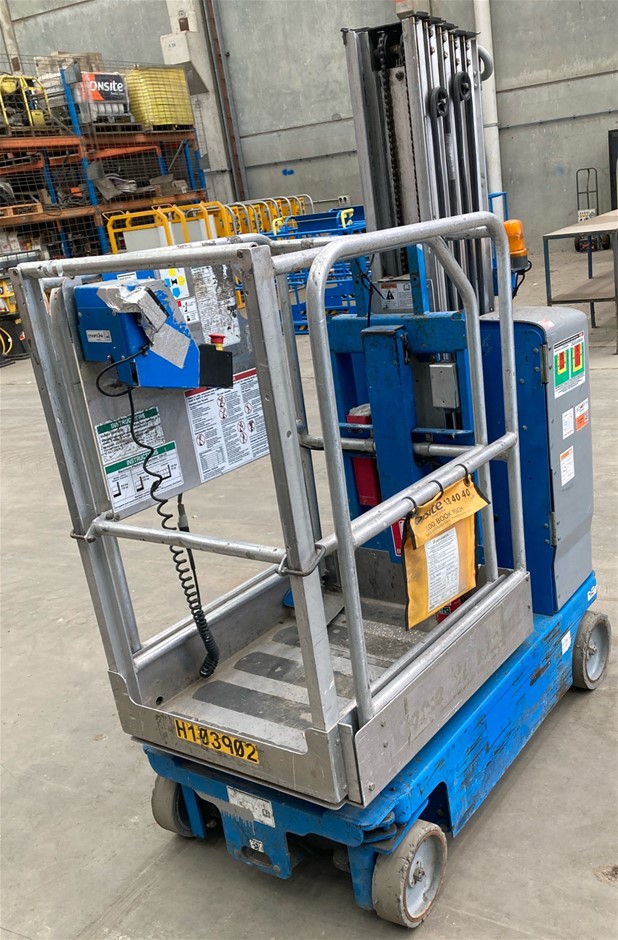 2016 Genie GR20 Personnel Lift - 20ft (6.2m) - Self Propelled - Forest Lake