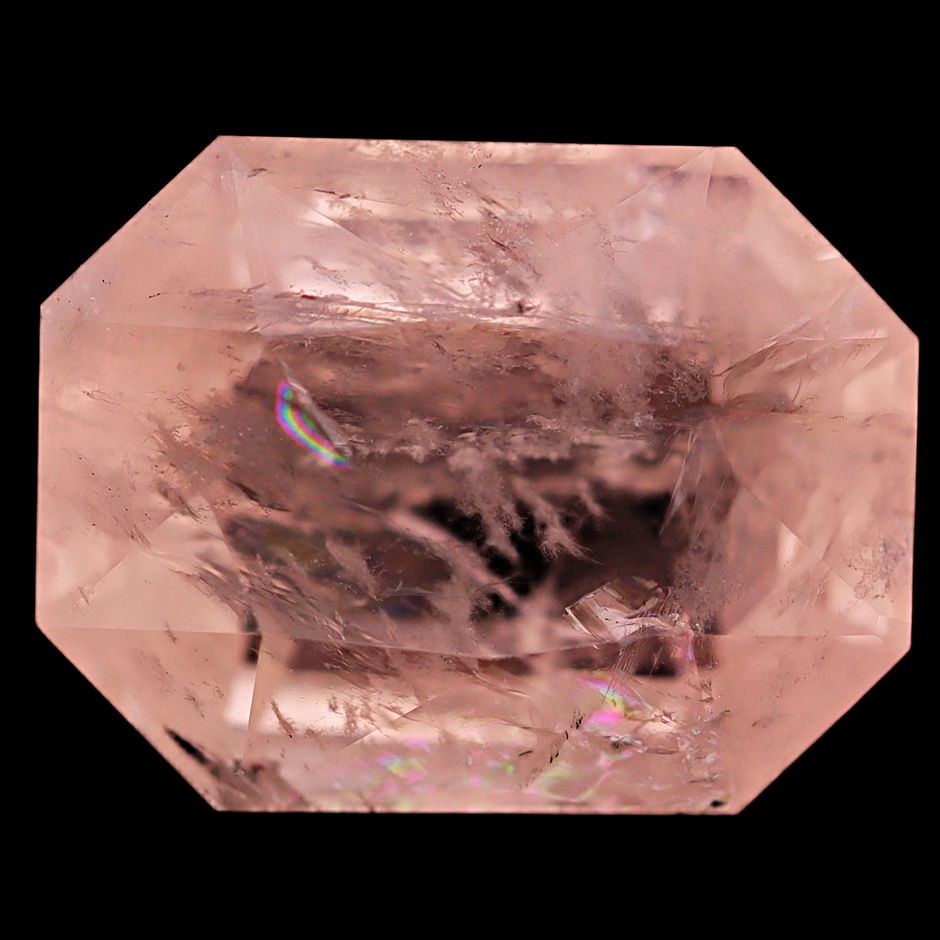 7.95 Carats Peach Morganite