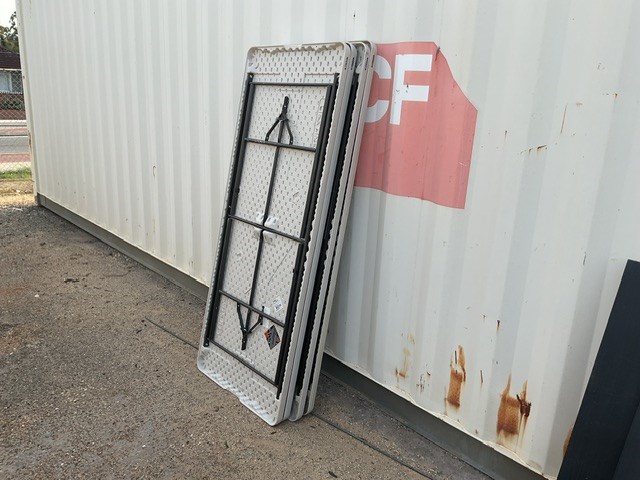 4 Folding Leg Plastic Top Tables