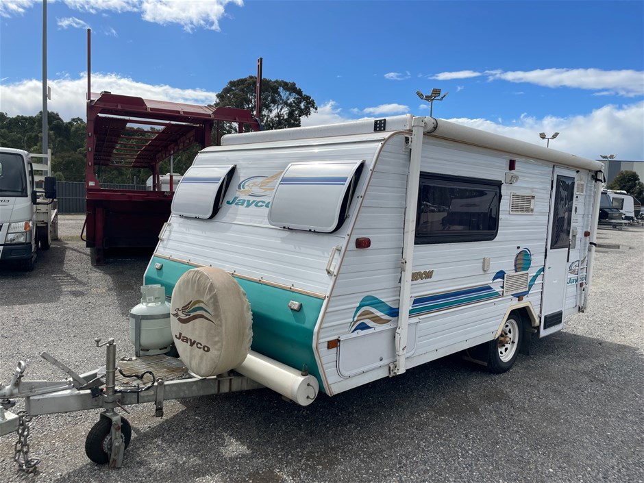 <p>2001 Jayco Sprite Caravan</p>
