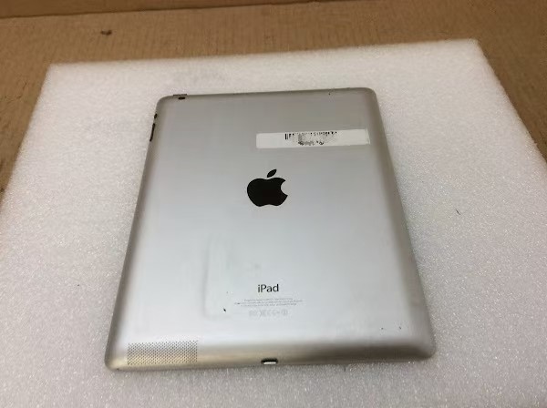 Apple iPad 4 (A1458) Tablet 16GB