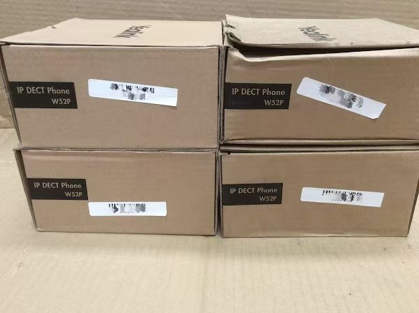 Yealink W52P DECT IP Phones (Lot of 4)