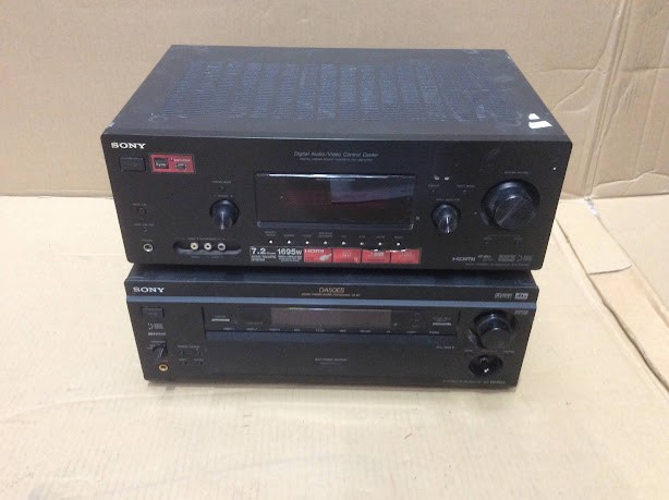 Sony STR-DA50ES Stereo/FM-AM Receiver&STR-KM7000 AV Receiver (Lot of 2)