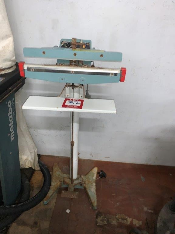 Foot-operated industrial impulse heat sealer