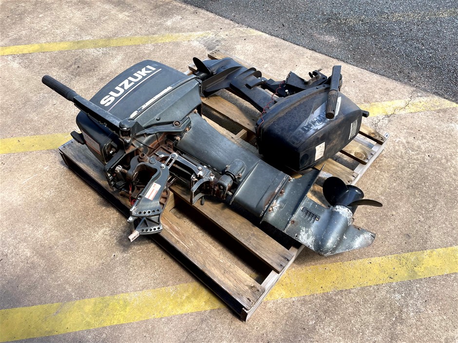 <p>Outboard Boat Engines</p>